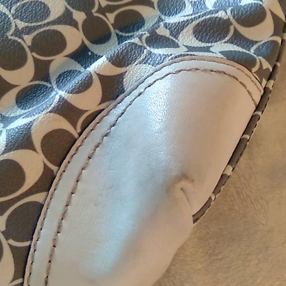 HOST PICK! VTG Coach leather bag in gray/pink/cream with cherry red lining - Picture 8 of 9